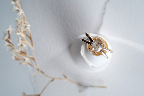 Worauf es bei der Gestaltung eines individuellen Verlobungsrings ankommt