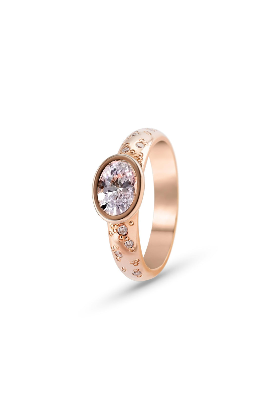 pastel oval blue sapphire and rosegold ring with diamonds
