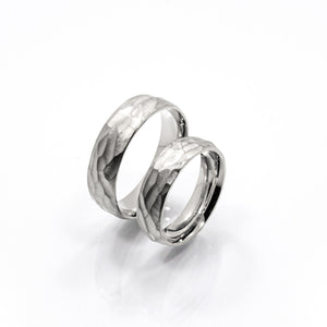 Einar rustikaler Ehering