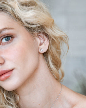 Éclaté stud earrings