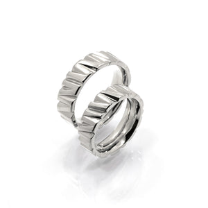 Sigurd rustikaler Ehering