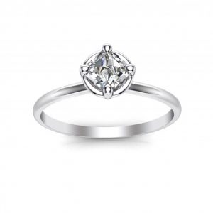 Princess Cut Engagement ring